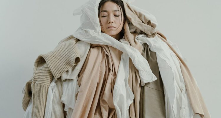 Why Minimalist Fashion Is More Than Just a Trend