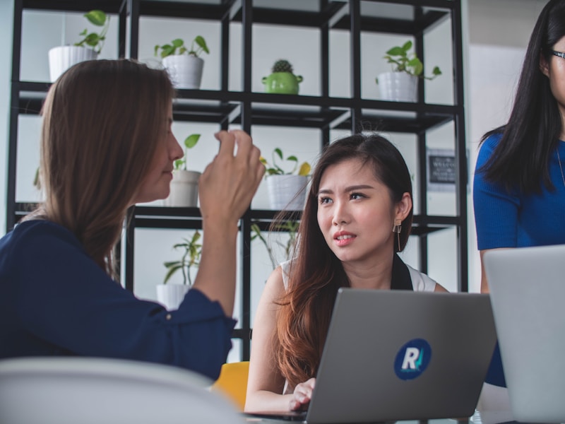 Mastering Native English Conversations - The Ultimate Guide Strategies for Adapting to News-Driven Market Trends