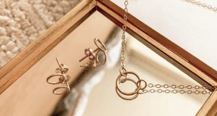 Leveraging Current Events to Market Luxury Jewellery Products